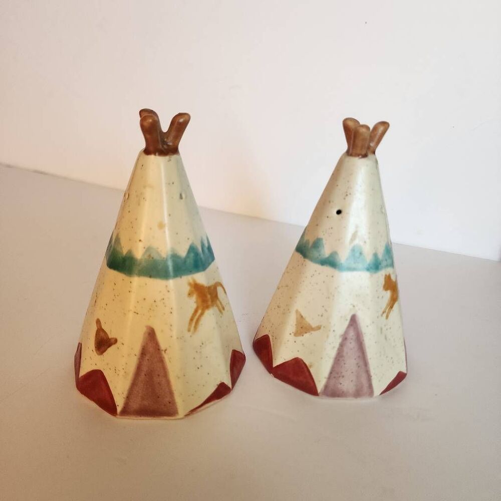 Vintage Treasure Craft Handpainted Teepee Salt and Pepper Shakers Mid Century So